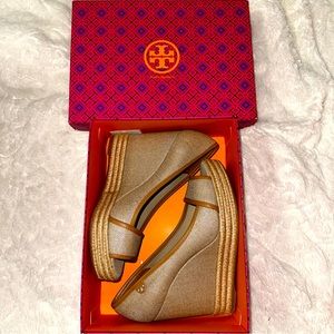 Tory Burch Royal Tan Wedge Sandal Sz 41